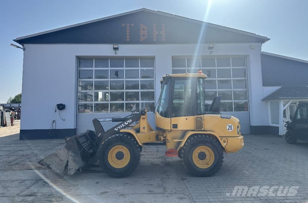 Volvo L 30 G 輪胎式裝載機