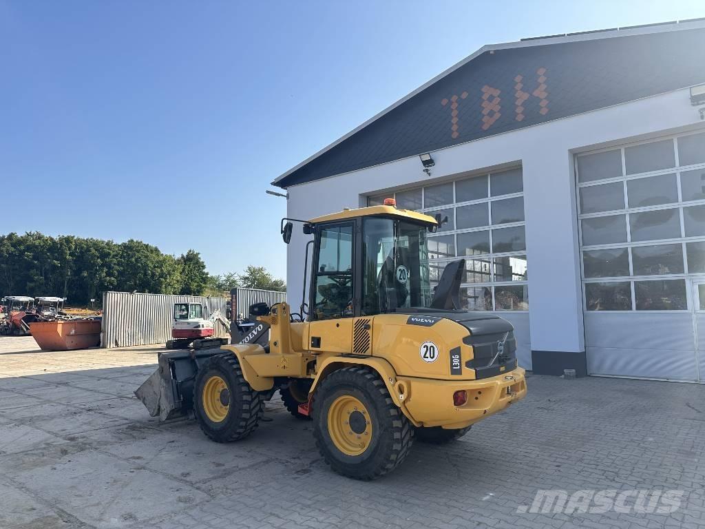 Volvo L 30 G 輪胎式裝載機