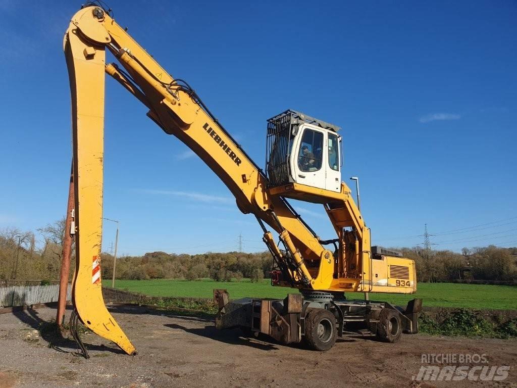Liebherr A 934 C 廢棄物/工業用操作車