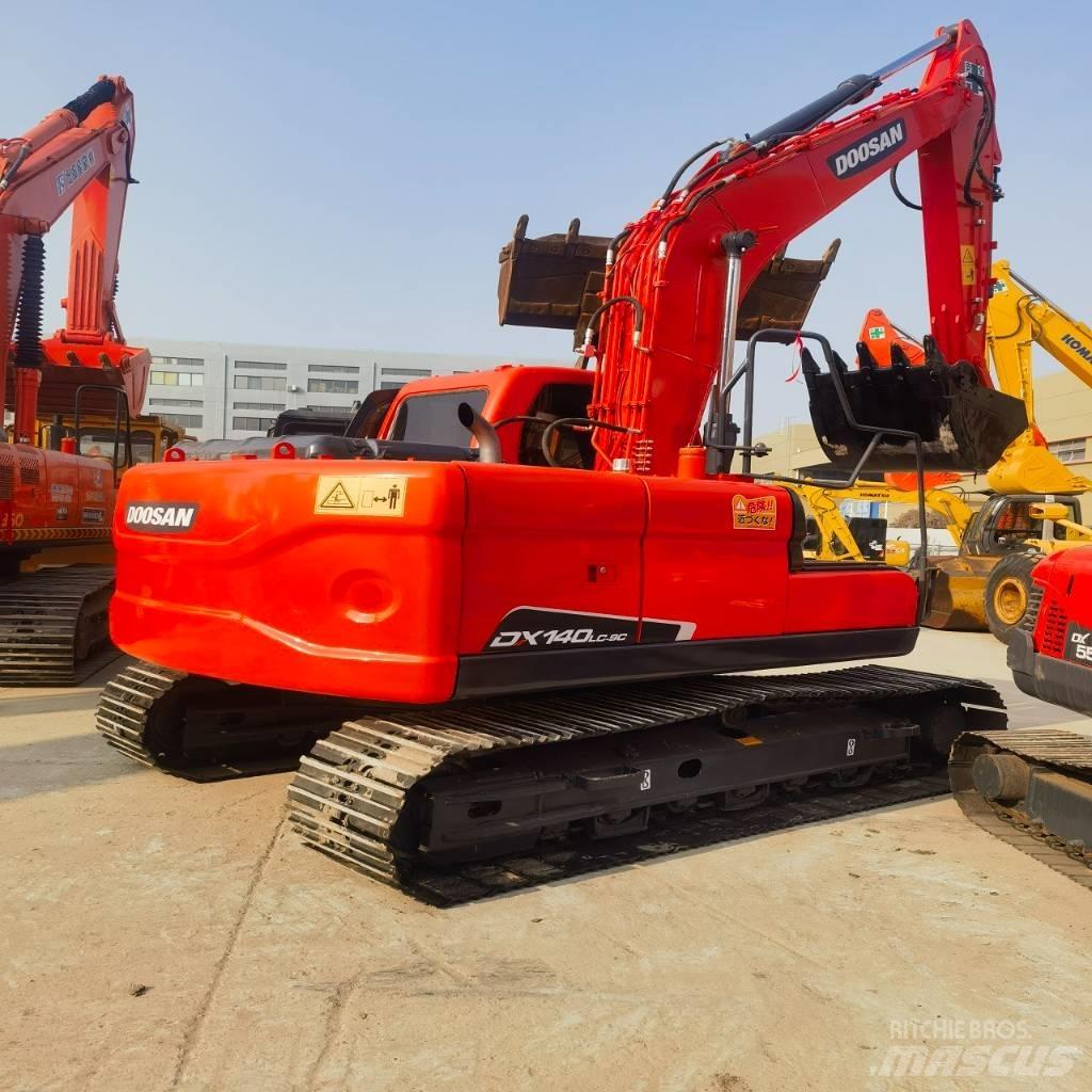 Doosan DX 140 履帶式 挖土機/掘鑿機/挖掘機