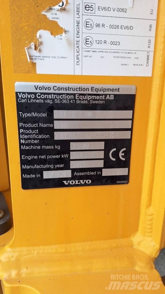 Volvo A 30 G 鉸接式起吊車