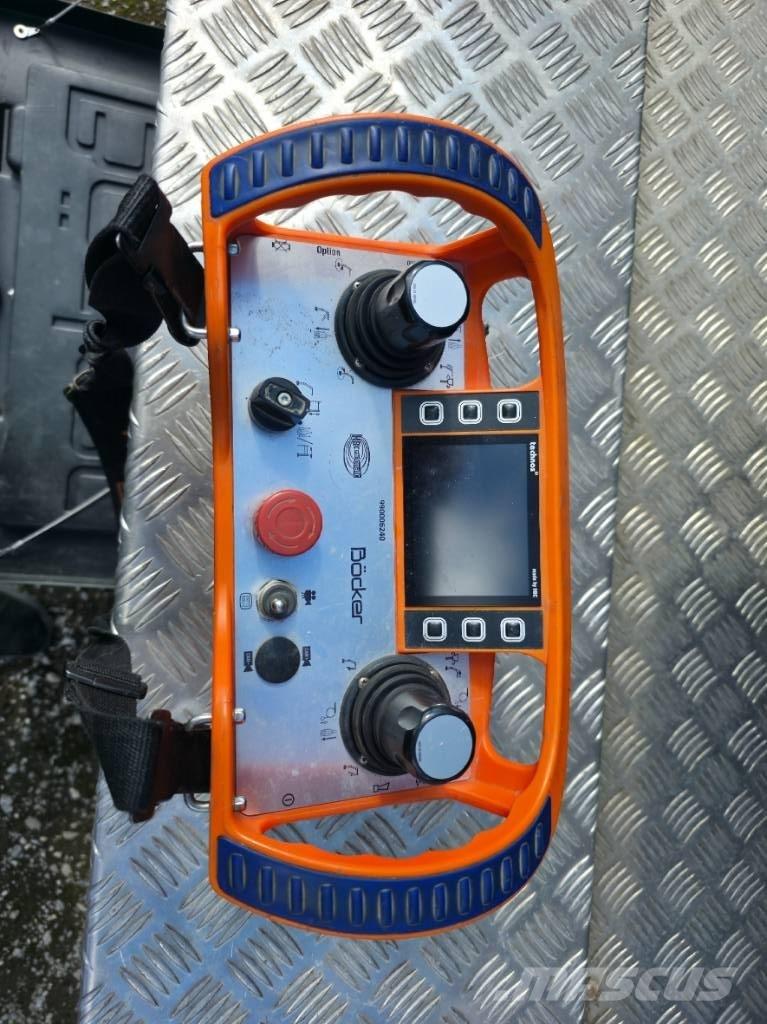 Böcker AHK 36/2400 其他升降機械