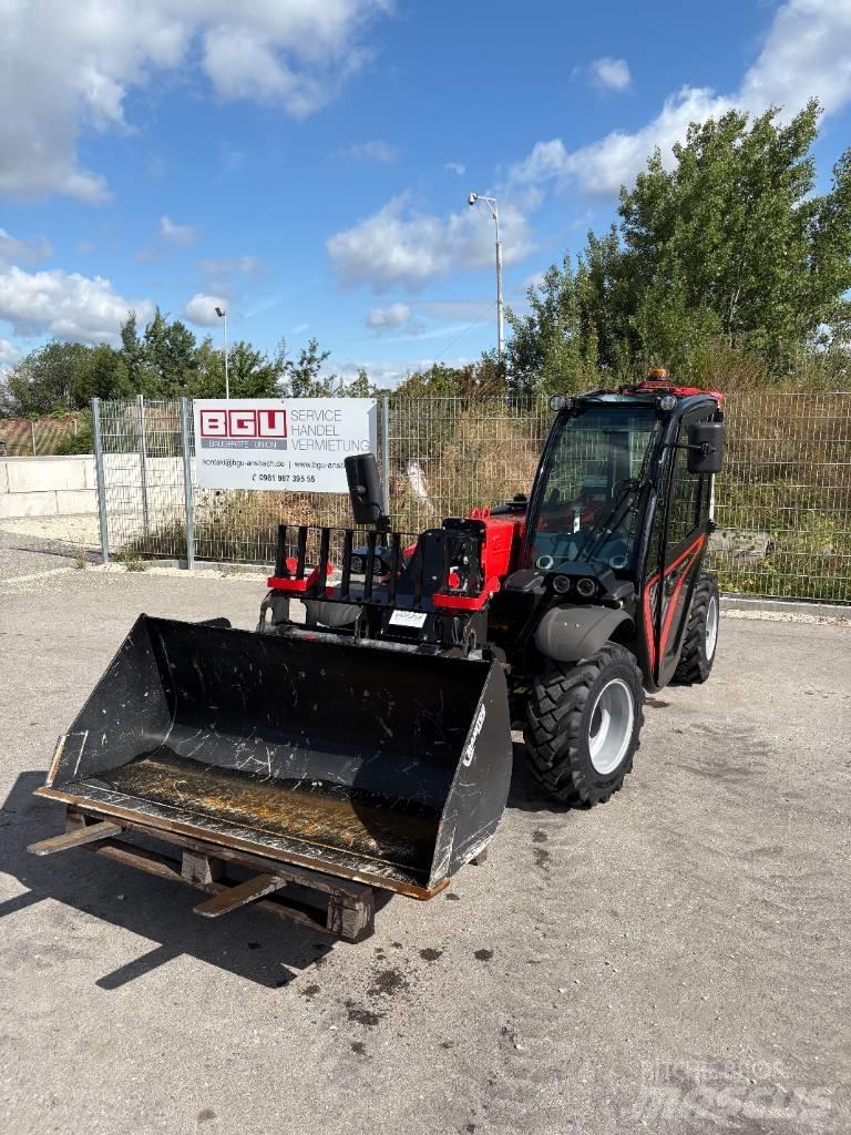Manitou ULM 415 H 伸縮臂操作車