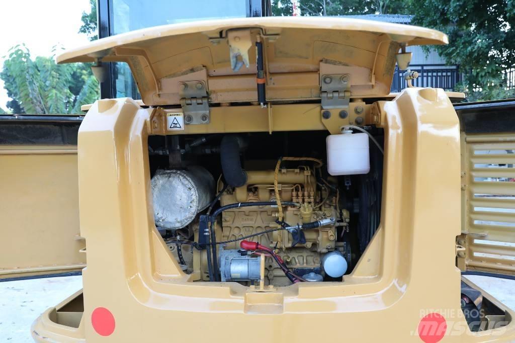 CAT 305.5E2 小型挖土機/掘鑿機<7t(小型挖掘機)