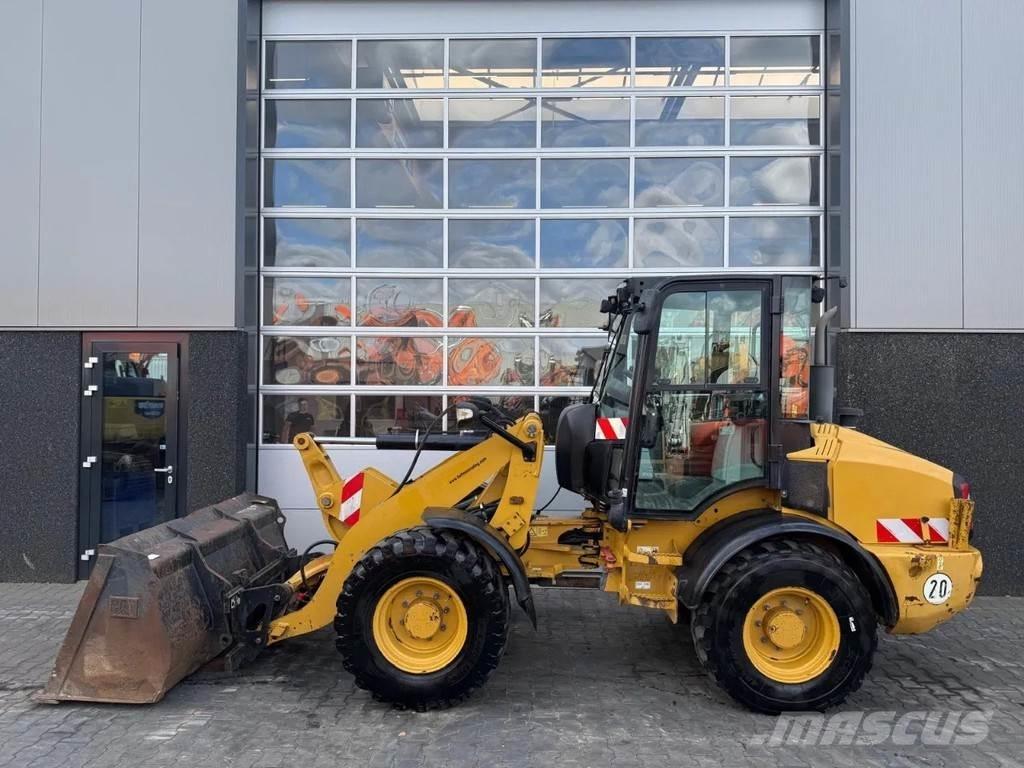 CAT 908H2 輪胎式裝載機