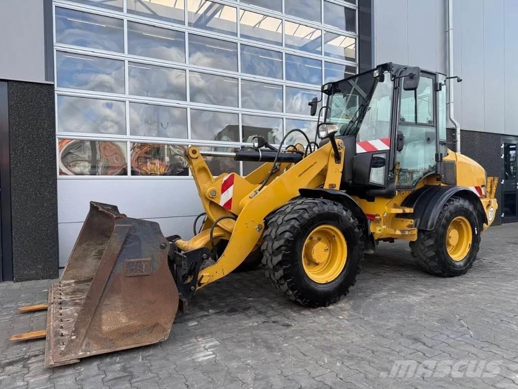 CAT 908H2 輪胎式裝載機