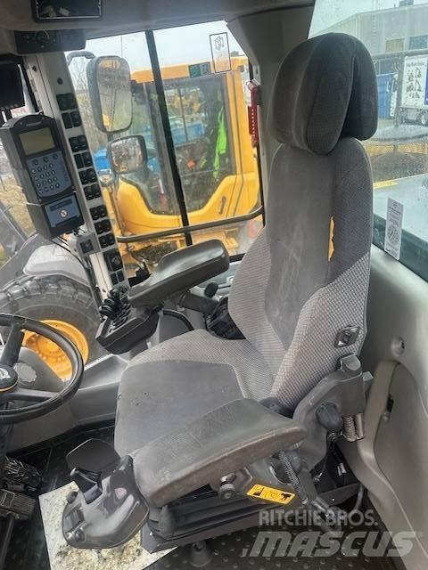 Volvo L180H 輪胎式裝載機
