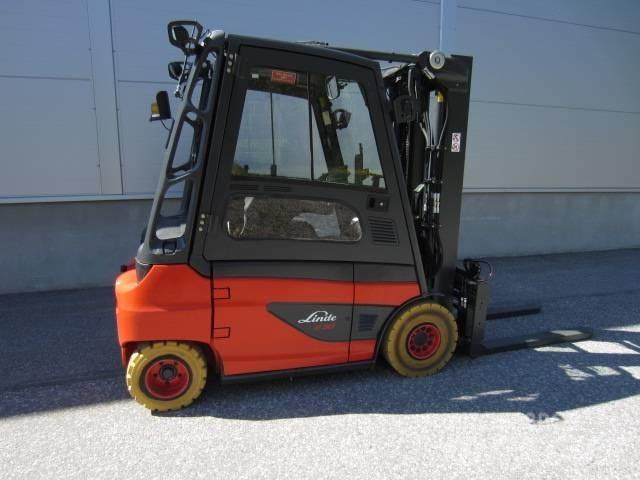 Linde E 30 電動堆高機