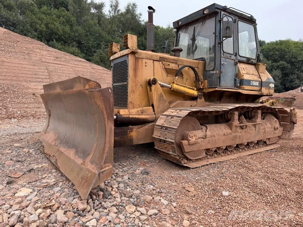 Komatsu D58E-1 履帶推土機