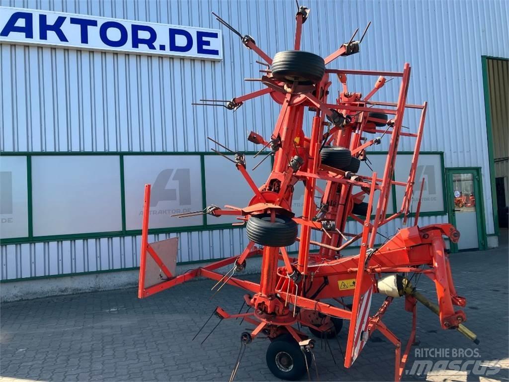 Kuhn GF 8501 耙與翻草機