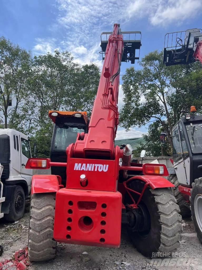 Manitou TL1040 伸縮臂操作車