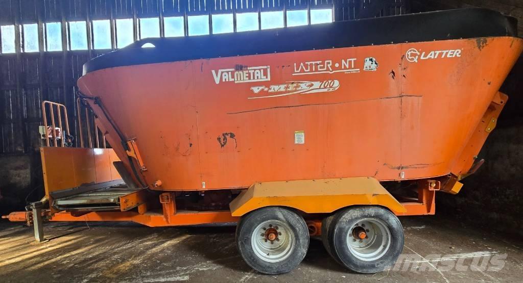 Valmetal V-Mix 700 混合餵料機