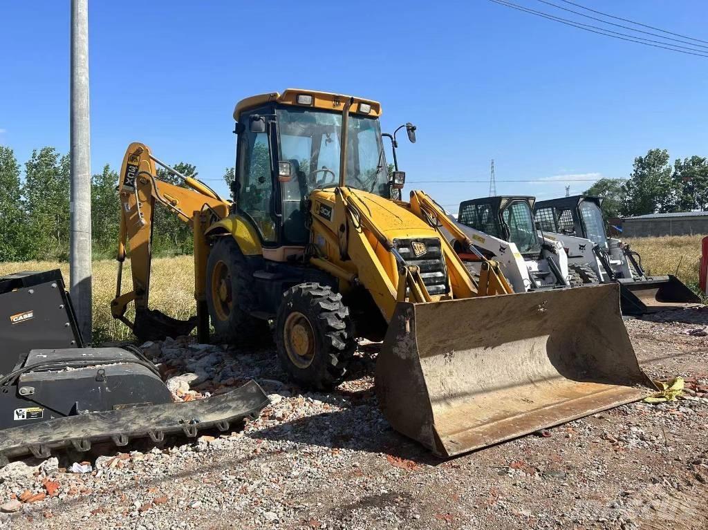 JCB 3CX 反鏟裝載機