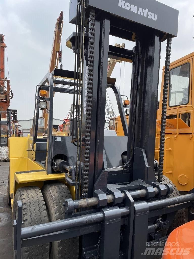 Komatsu 15 ton 柴油卡車