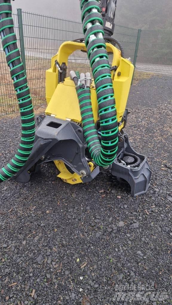 John Deere H424 除枝機