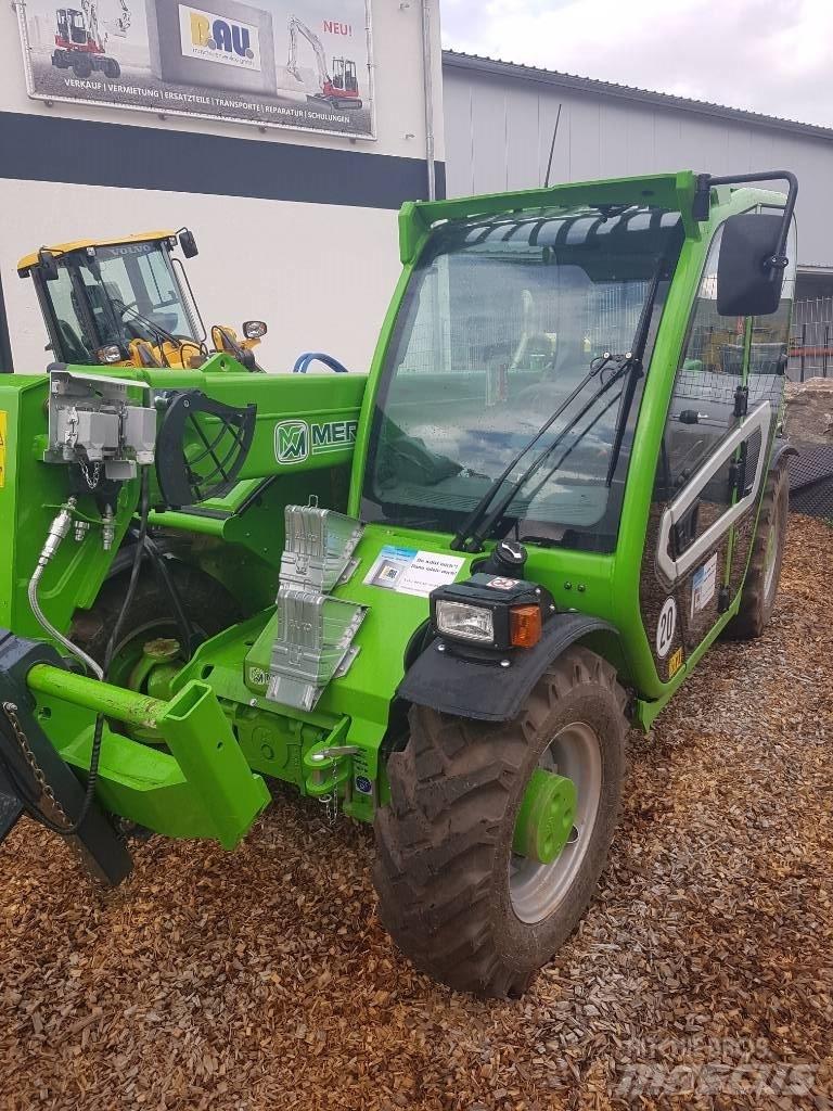 Merlo P 27.6 Plus 伸縮臂操作車