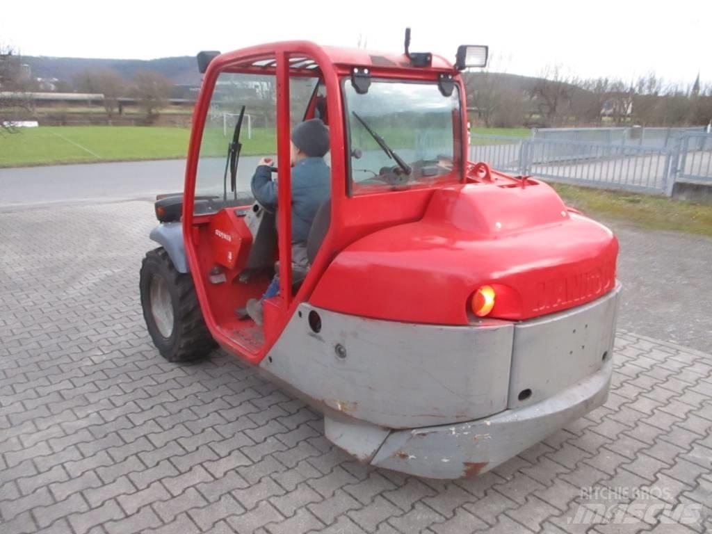 Manitou SLT 420 伸縮臂操作車