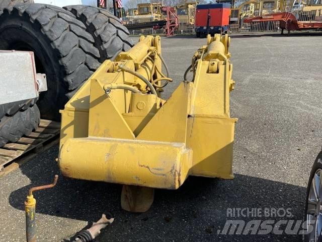 CAT D 8 R Ripper 其他組件