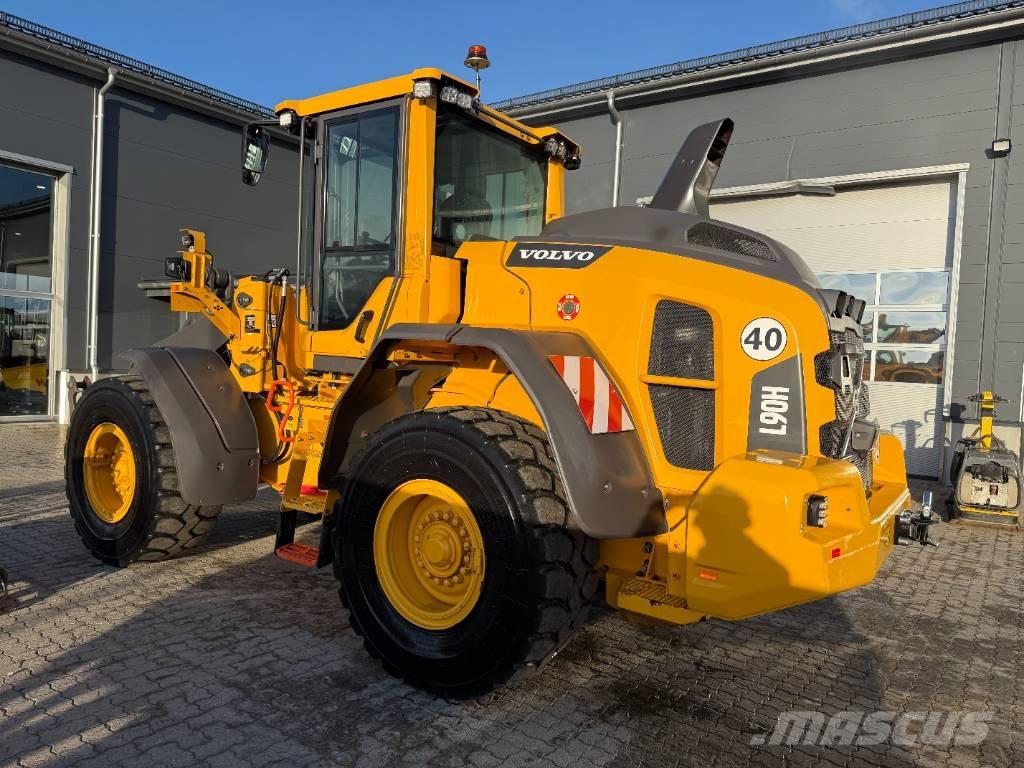 Volvo L90H Long boom 輪胎式裝載機