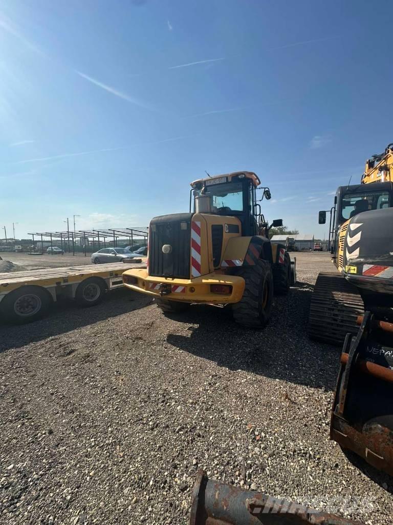 JCB 436 HT 輪胎式裝載機