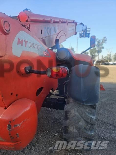Manitou MT 1440 EP 伸縮臂操作車