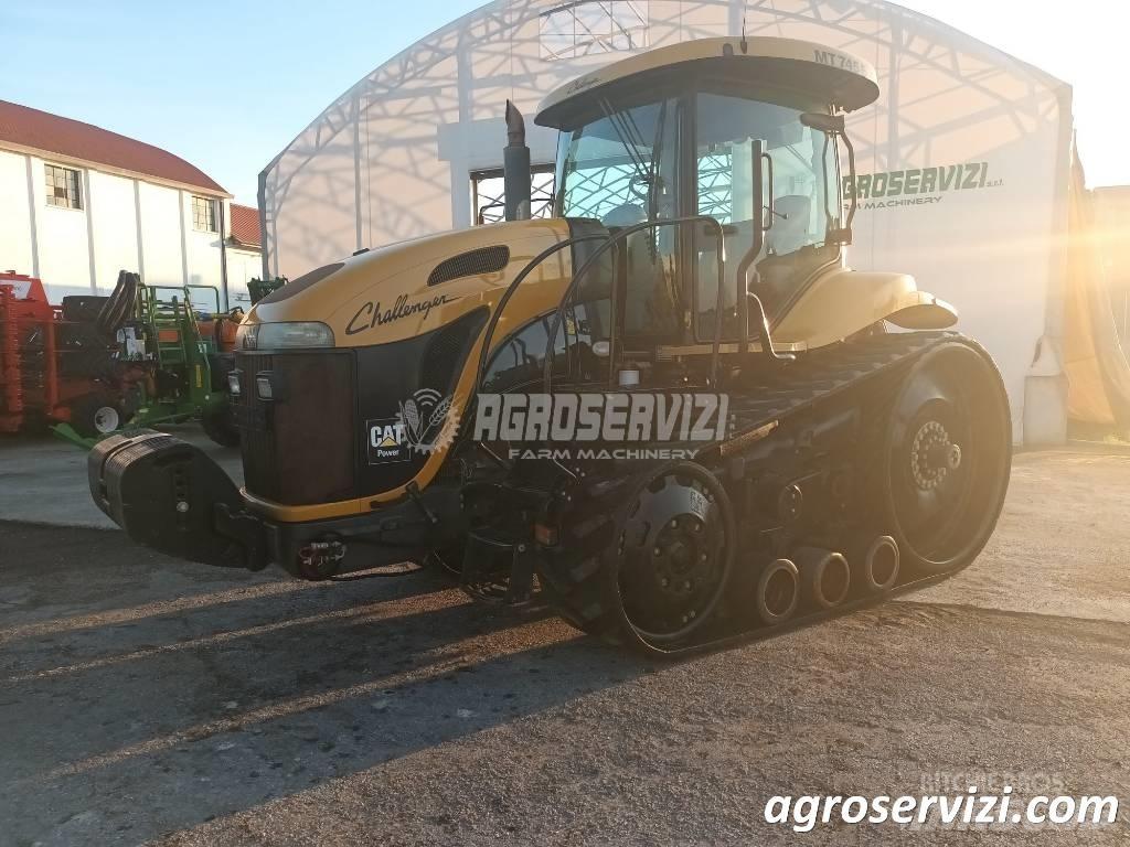 Challenger 745 B 曳引機