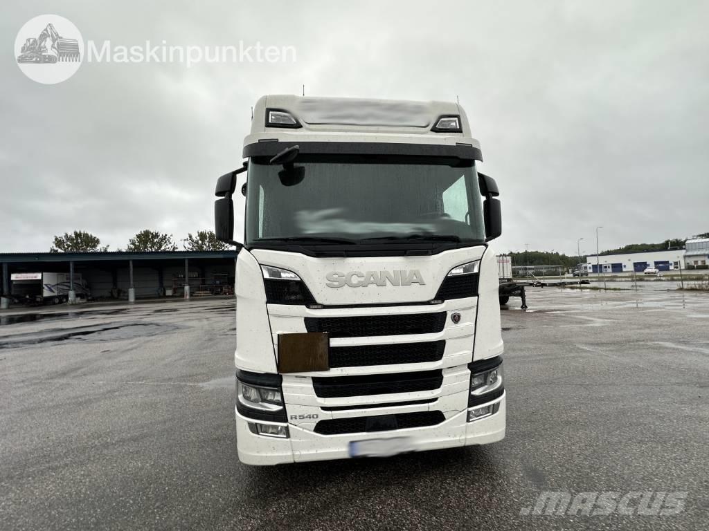 Scania R 540 貨箱式卡車