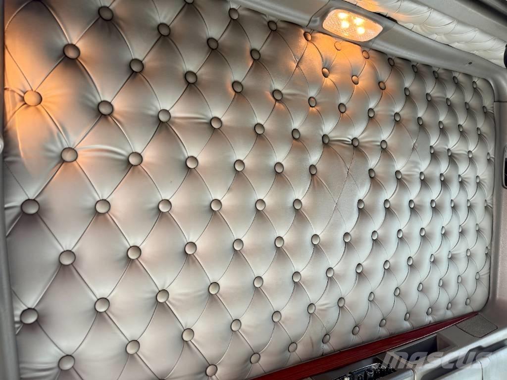 Kenworth W 900 曳引機組件