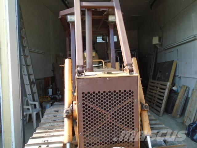 CASE 450 C 推土機