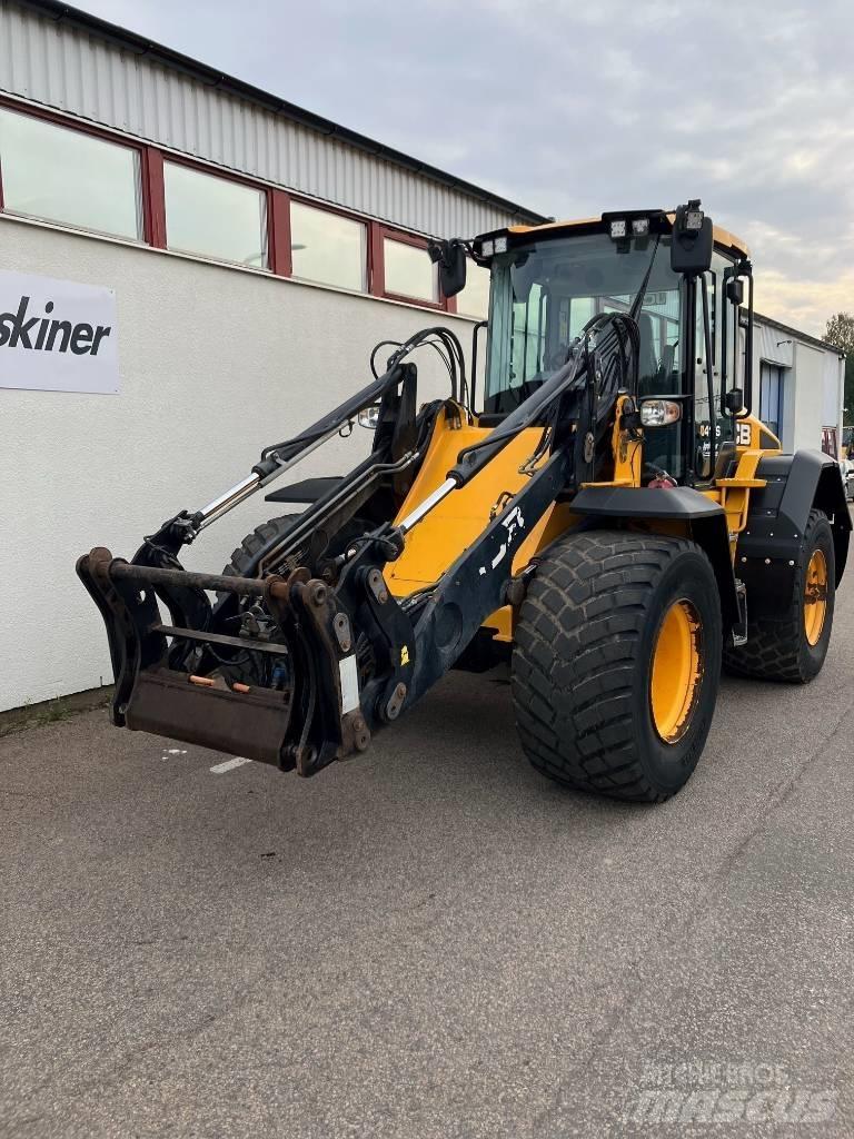 JCB 413S 輪胎式裝載機