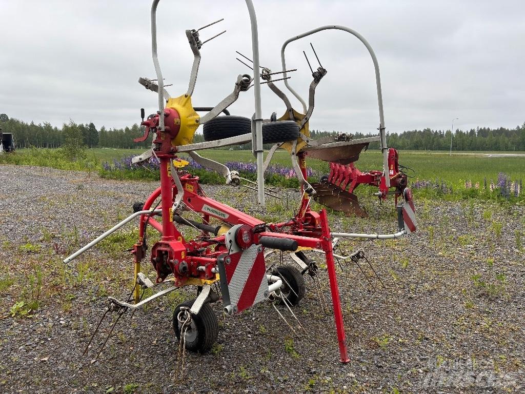 Pöttinger Hit 4.54 耙與翻草機