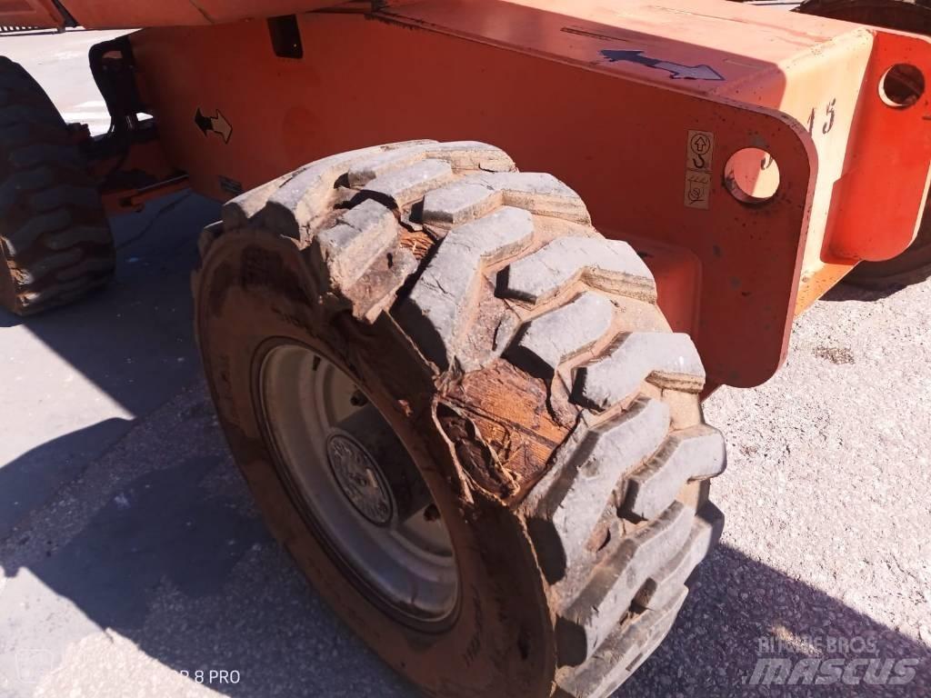 JLG 660 SJ 伸縮臂高空作業車