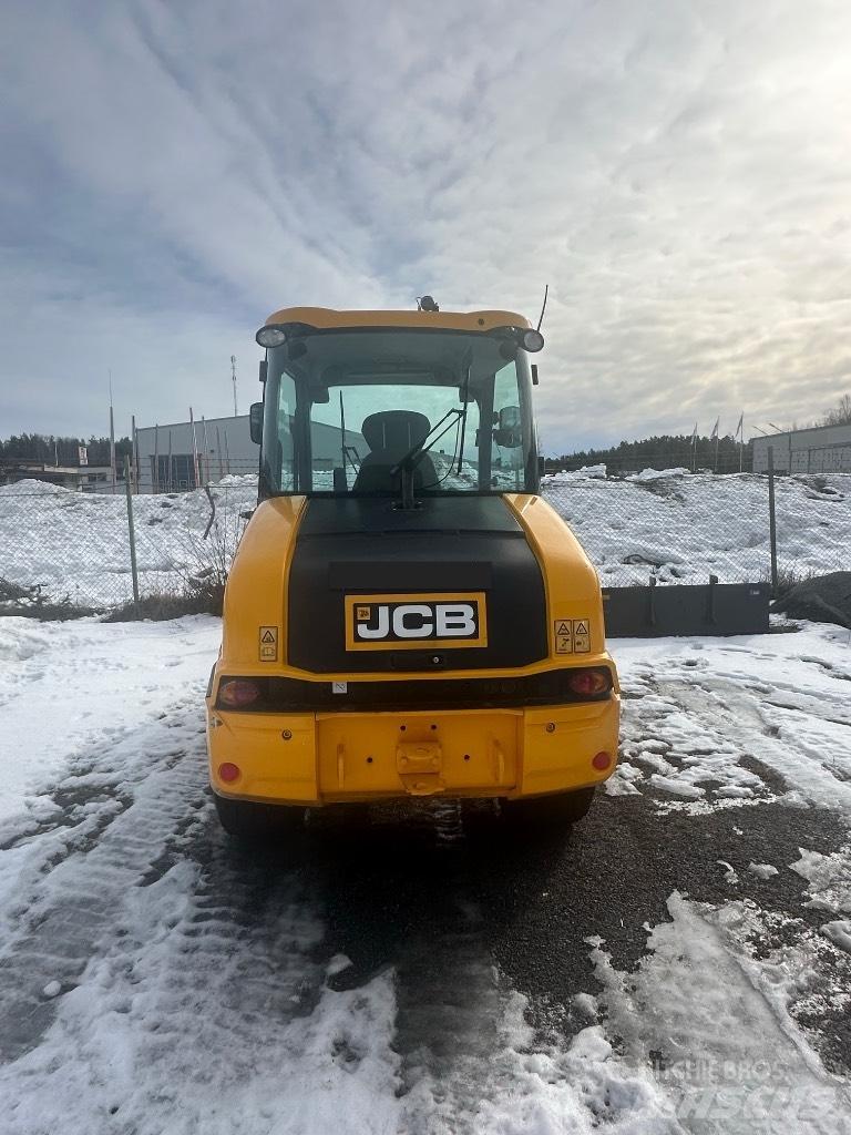 JCB 406 輪胎式裝載機