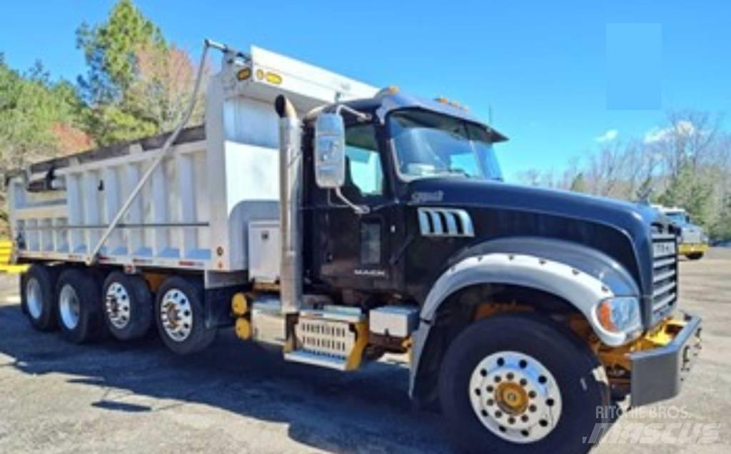 Mack GU 713 傾卸式卡車