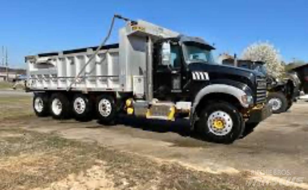 Mack GU 713 傾卸式卡車