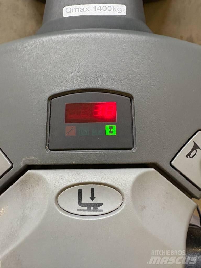 Cesab P 214 低架升降機