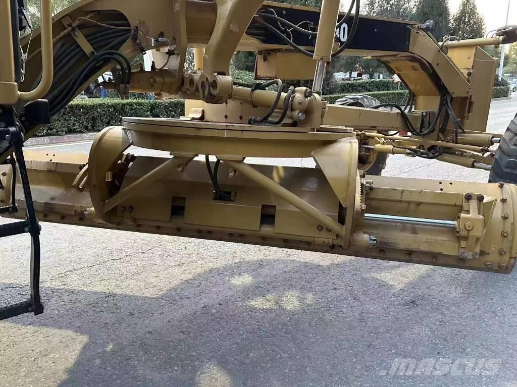 CAT 140 GC 平土機