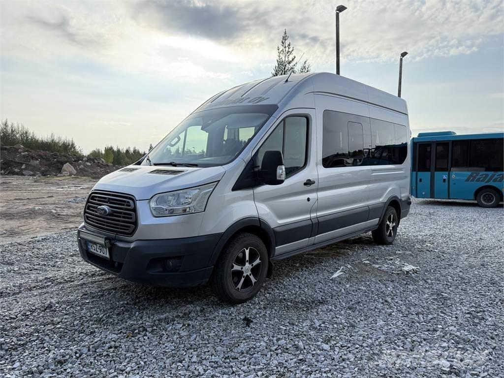 Ford Transit 迷你巴士