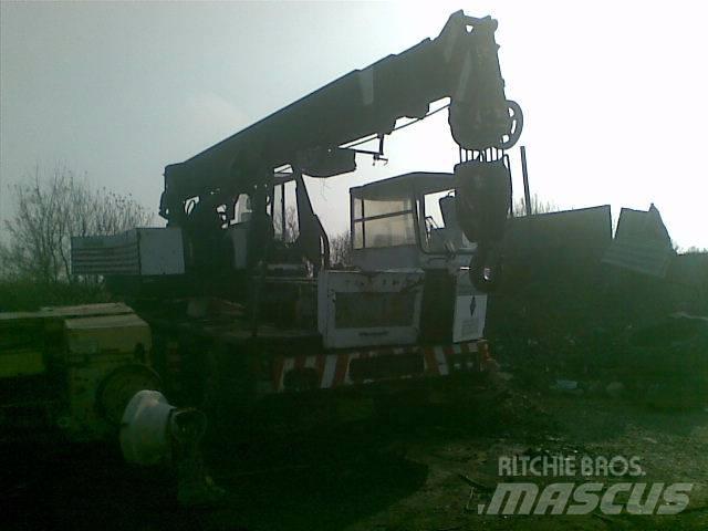 PPM Renault 越野起重機
