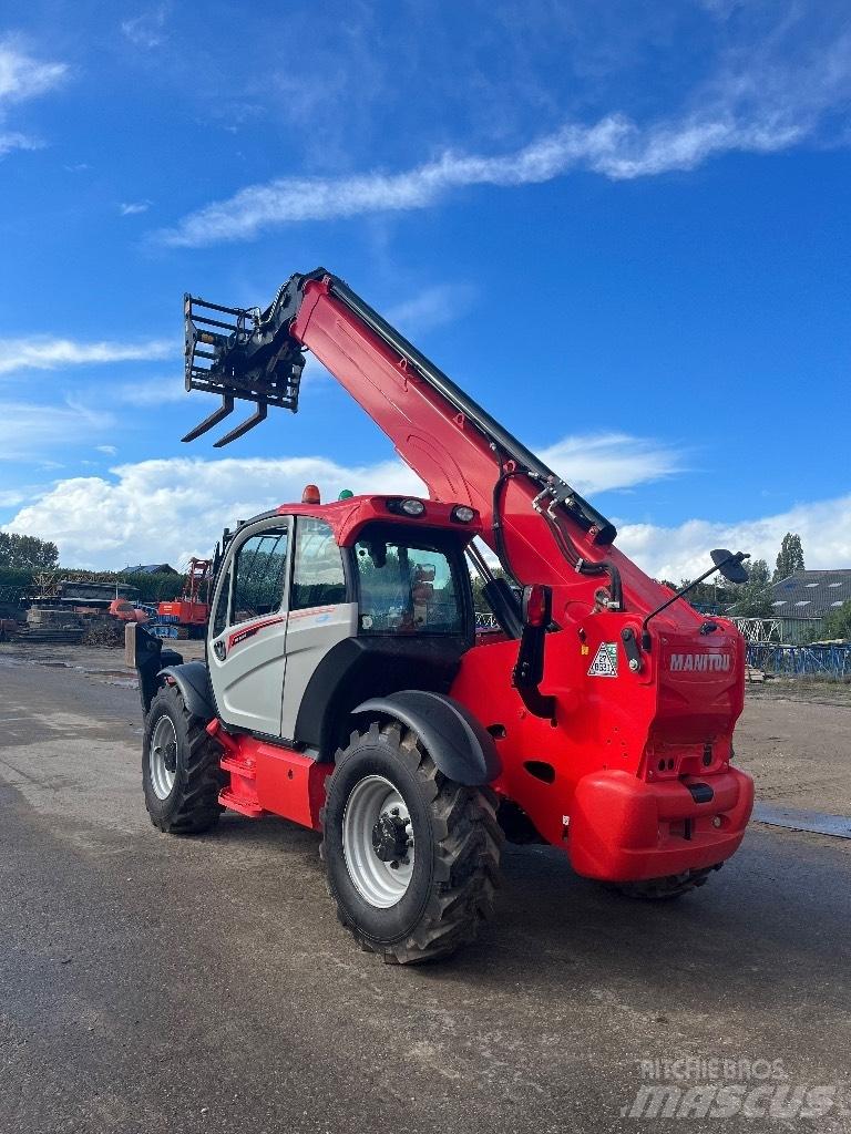 Manitou MT 1440 伸縮臂操作車