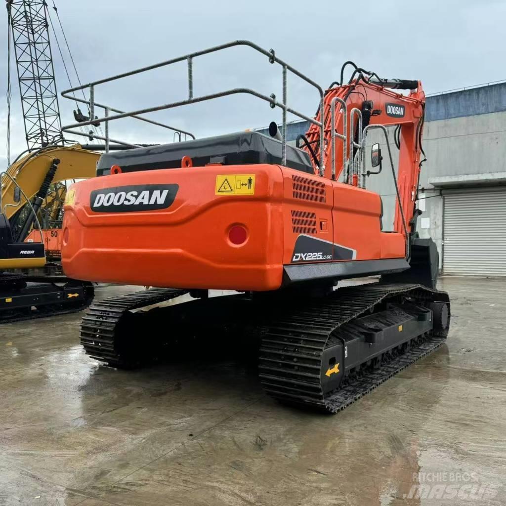 Doosan DX 225 LCA 履帶式 挖土機/掘鑿機/挖掘機