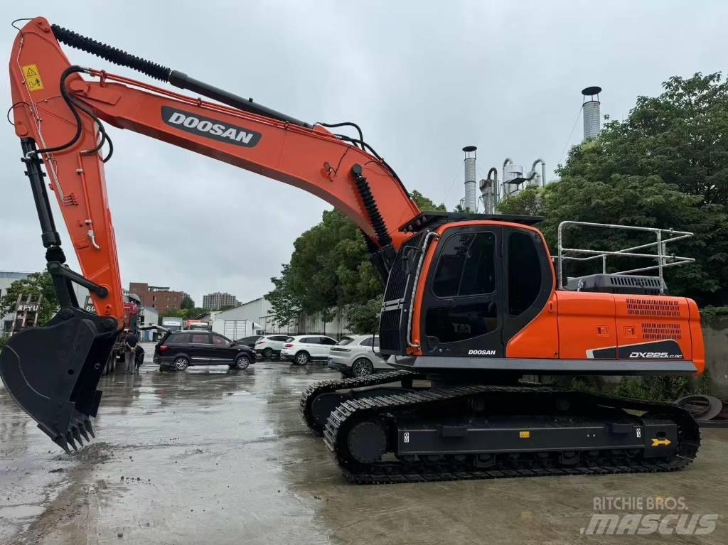 Doosan DX 225 LCA 履帶式 挖土機/掘鑿機/挖掘機