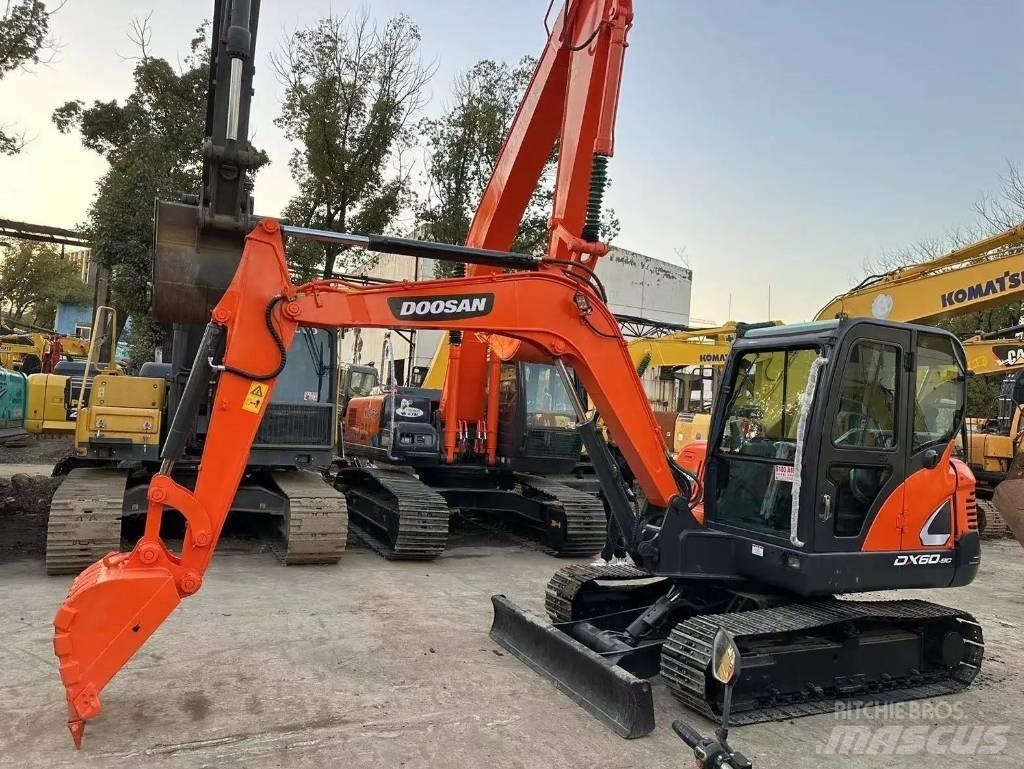 Doosan DX60-9C 小型挖土機/掘鑿機<7t(小型挖掘機)