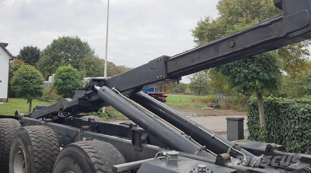 Pronar T386 吊鉤式拖車