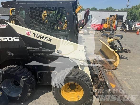 Terex R260S 滑移轉向裝載機
