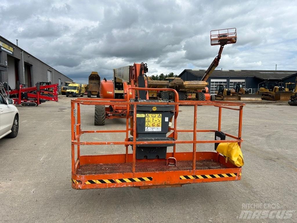 JLG 860 SJ 伸縮臂高空作業車