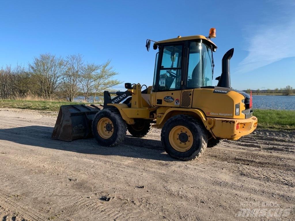 Volvo L 30 G 輪胎式裝載機