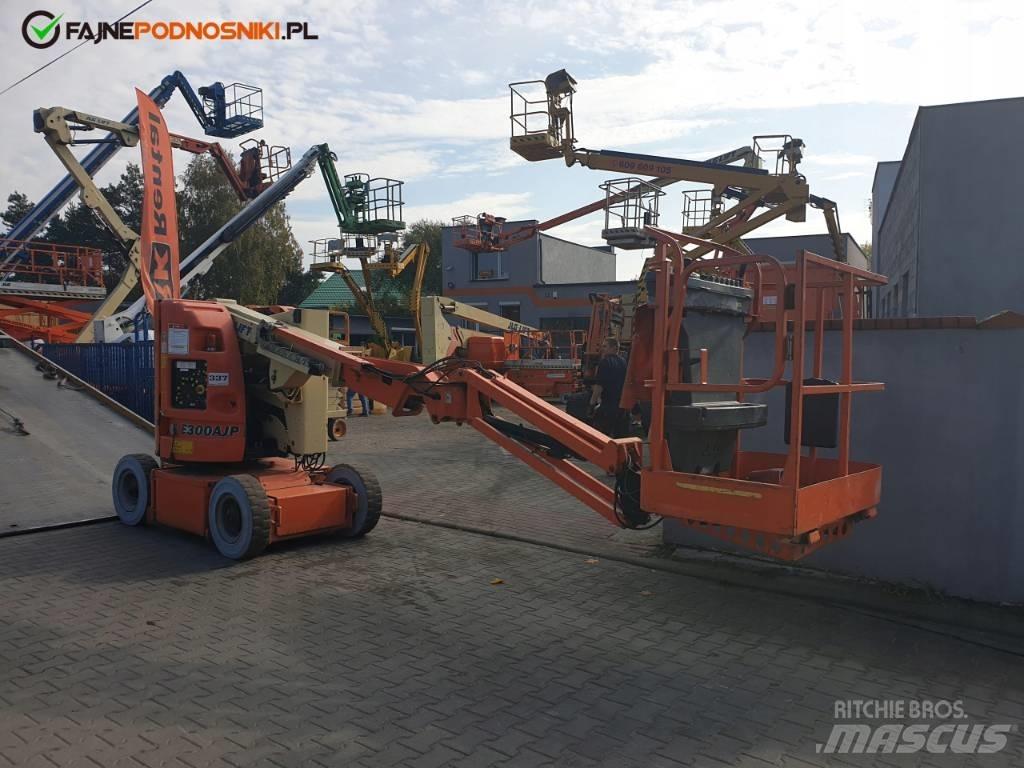 JLG E 300 AJP 曲臂高空作業車