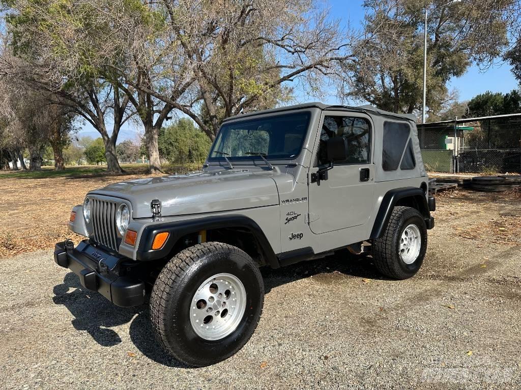 Jeep Wrangler Sport 汽車