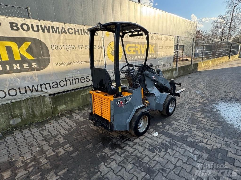 GiANT D 204 SW 小型裝載機